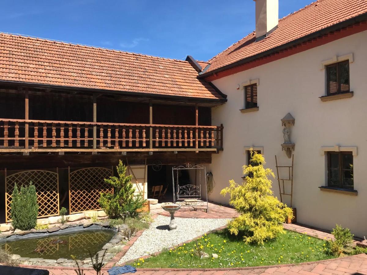 Zamecek Zdiky - Moderni Velky Apartman Bujanov Dış mekan fotoğraf